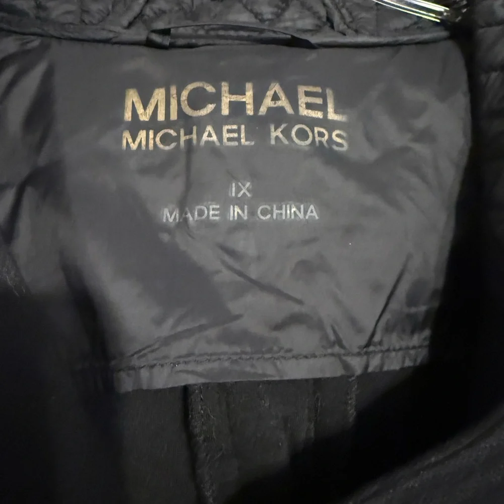 Michael Kors Women's Black Utility Jacket with Quilted Sleeves / 1X